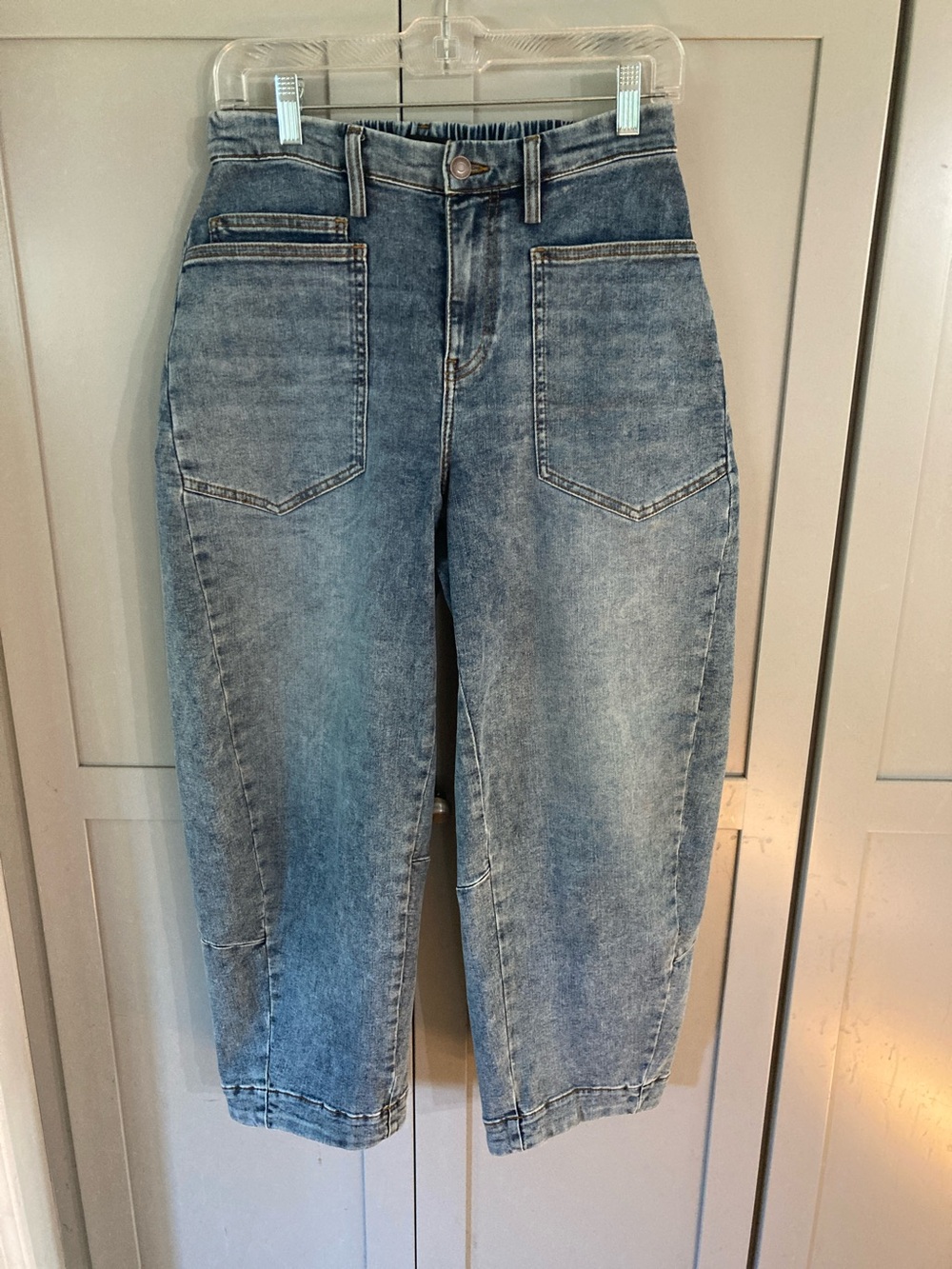 RUTI Barrel Leg Jeans